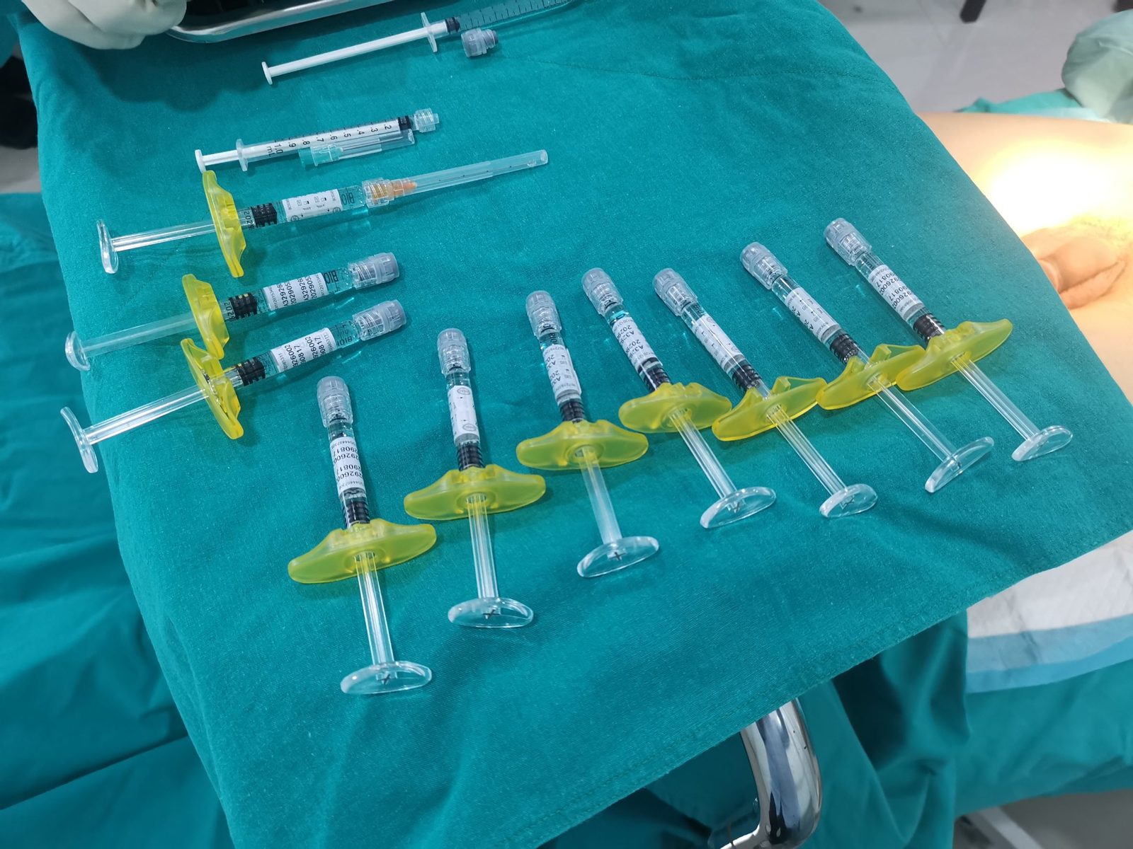 태국 FDA 등록 HA 필러, 매번 눈앞에서 새로 개봉